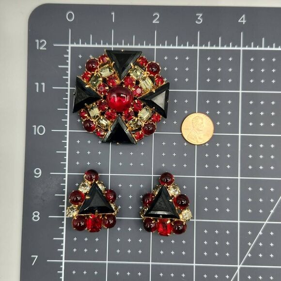 Juliana D & E Round Embellished Brooch & Triangle Clip-on Earrings Set Red - Picture 13 of 13